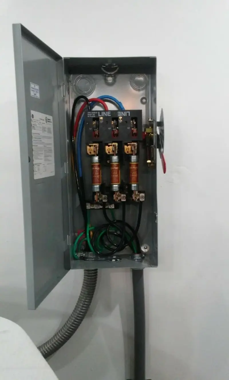 Three-phase disconnect switch installed for Electrical Wiring & Rewiring in Duarte